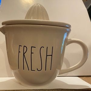 Rae Dunn ceramic juicer